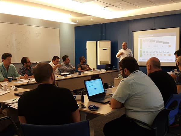 Çevik Yazılım Geliştirmeciler için Akredite Scrum Master Sertifikasyonu